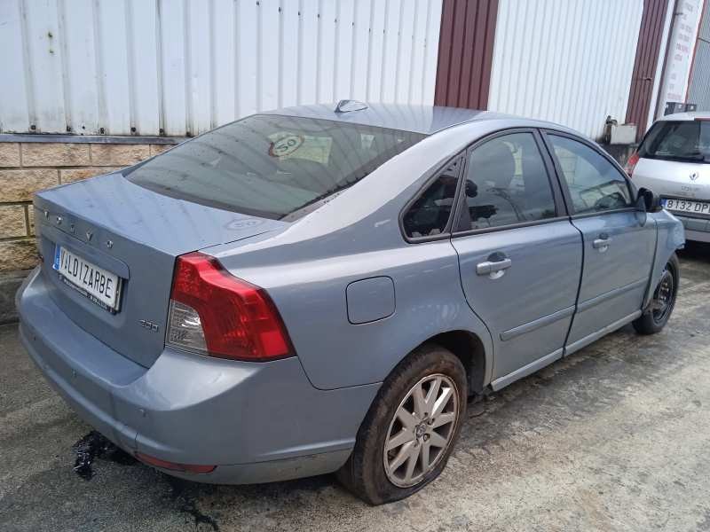 volvo s40 berlina del año 2008