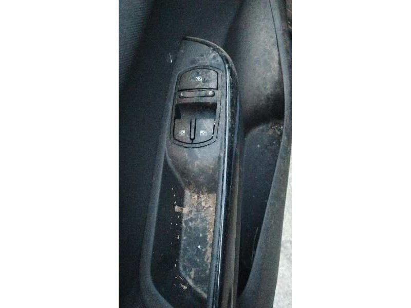 opel corsa e del año 2015