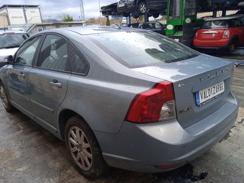 volvo s40 berlina del año 2008