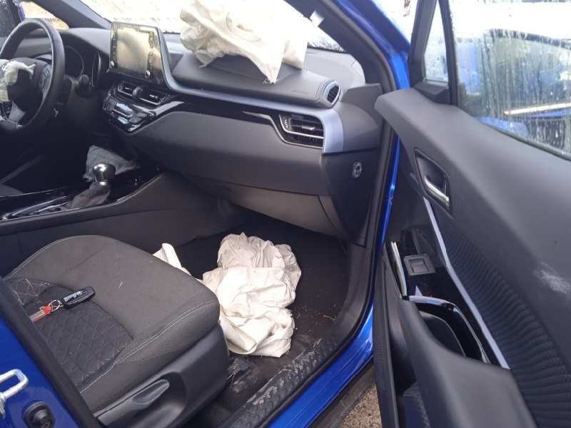 toyota c-hr del año 2021