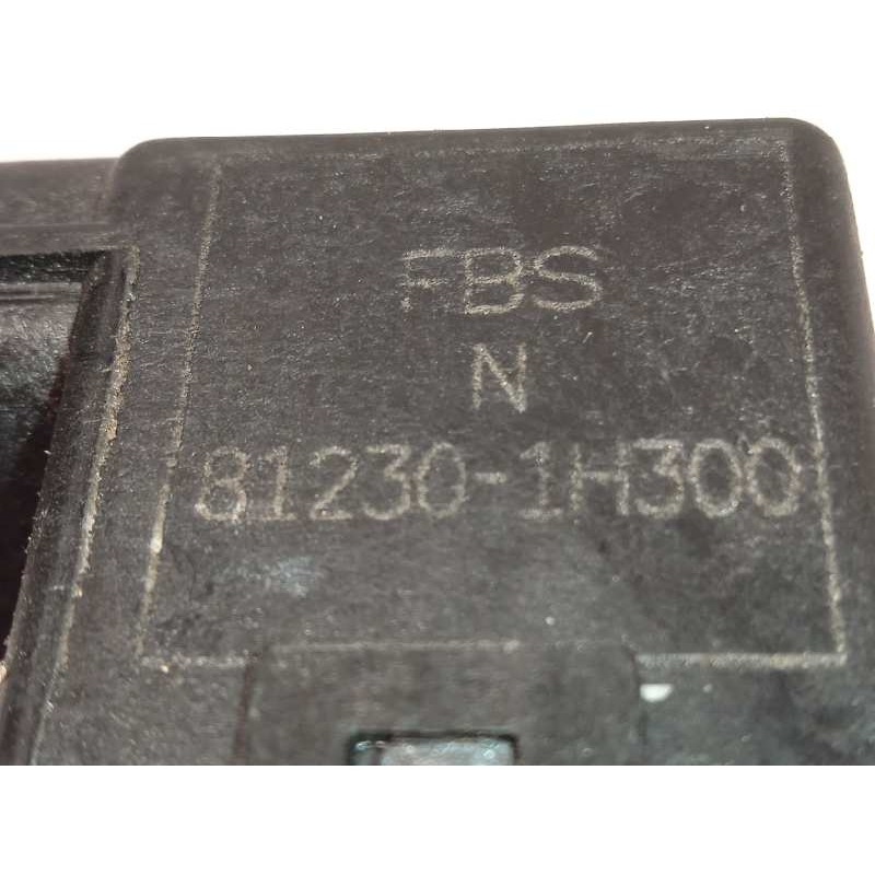 Recambio de cerradura maletero / porton para hyundai ix35 2.0 crdi cat referencia OEM IAM 812301H300  