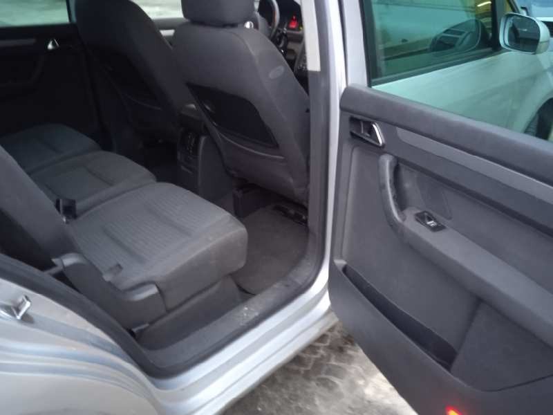 volkswagen touran (1t1) del año 2004