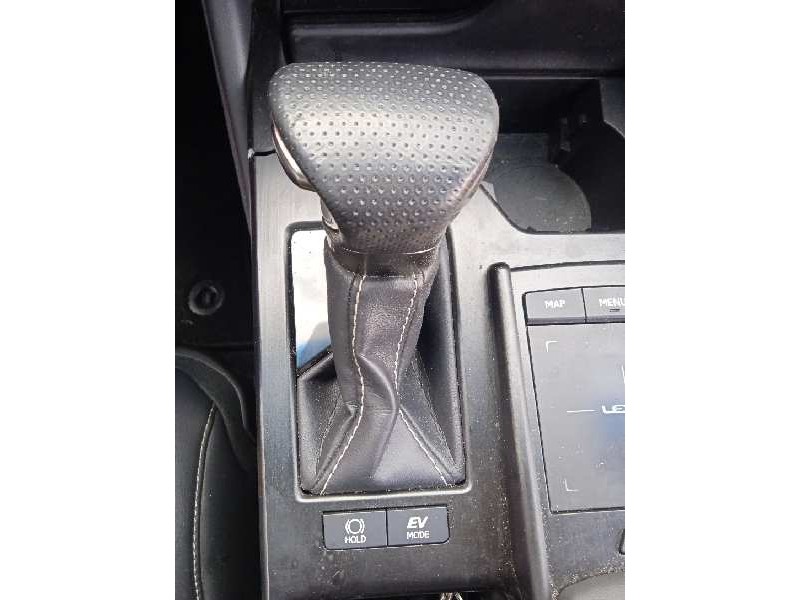 lexus es del año 2020