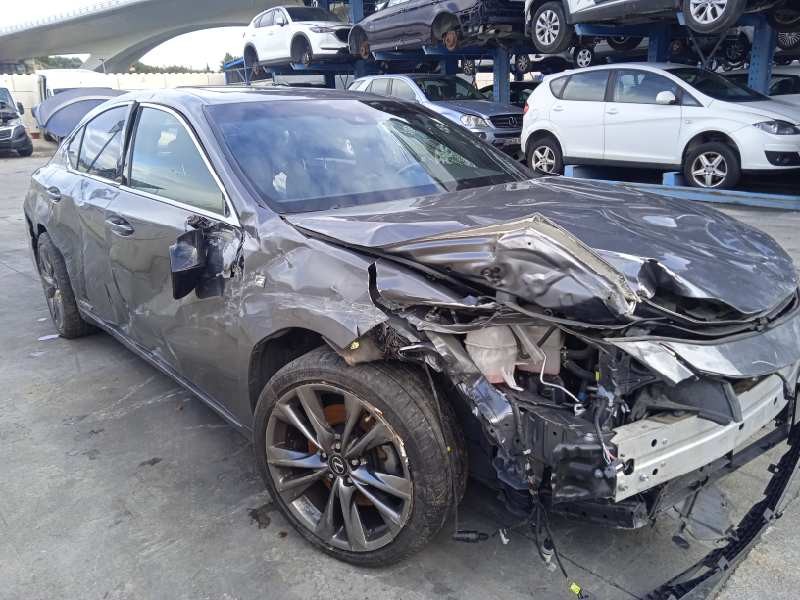 lexus es del año 2020