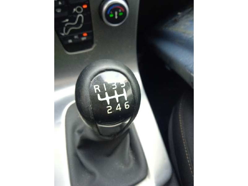 volvo s40 berlina del año 2008