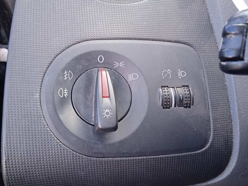 seat ibiza (6j5) del año 2010