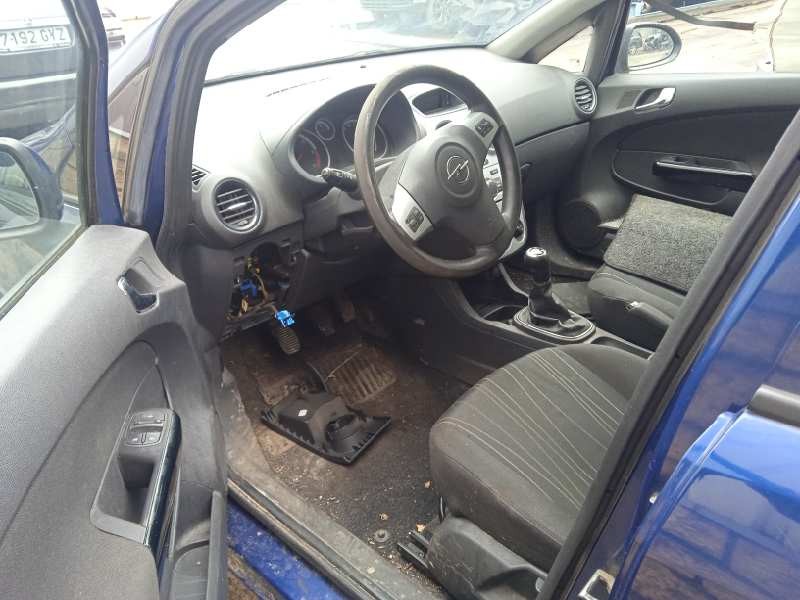 opel corsa d del año 2009