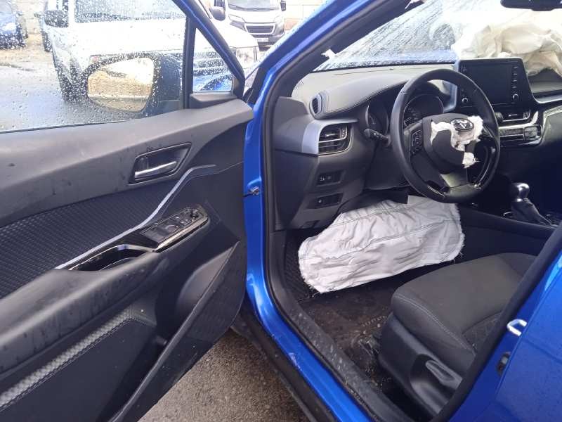 toyota c-hr del año 2021