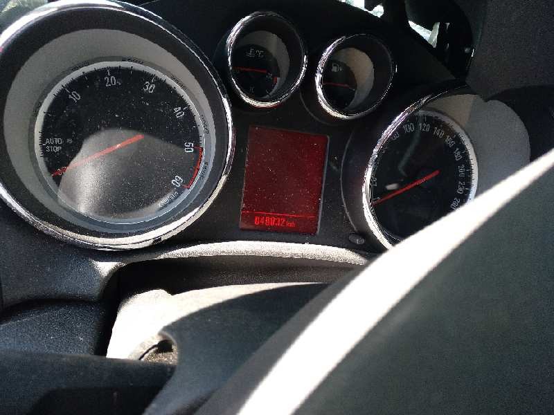 opel astra j lim. del año 2015