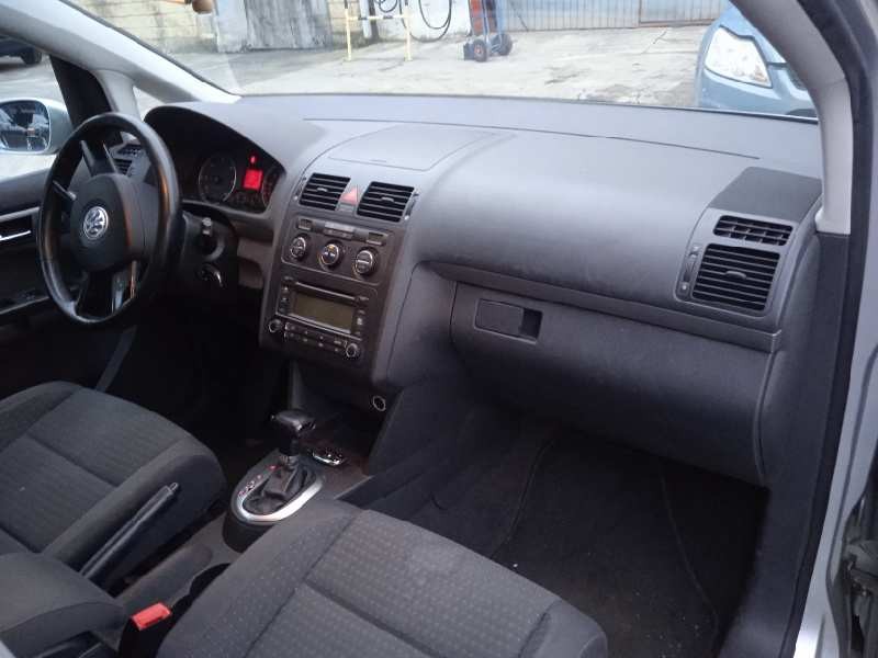 volkswagen touran (1t1) del año 2004