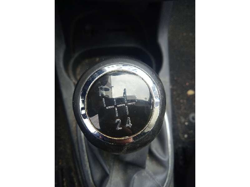 opel corsa d del año 2009