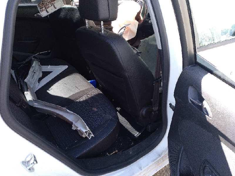 opel astra j lim. del año 2015