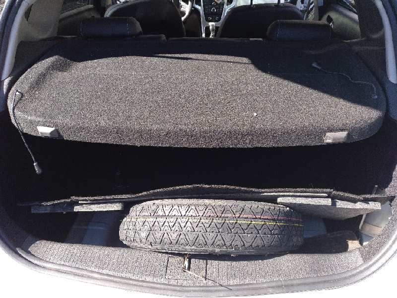 opel astra j lim. del año 2015