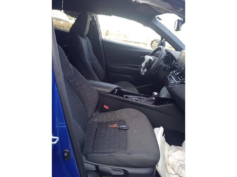 toyota c-hr del año 2021