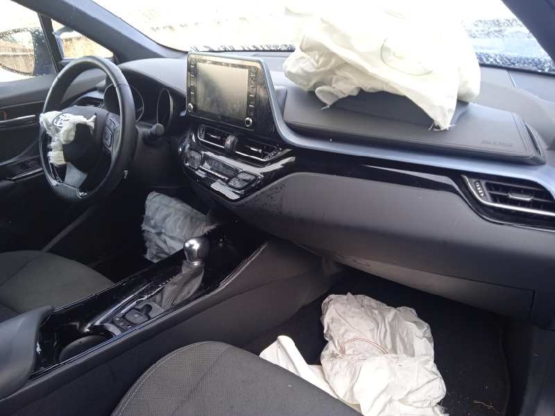 toyota c-hr del año 2021