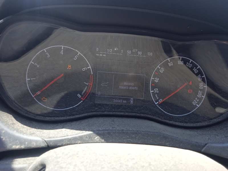 opel corsa e del año 2015