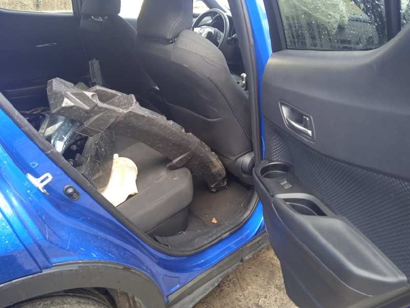 toyota c-hr del año 2021