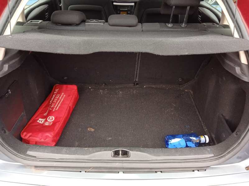 citroën c4 berlina del año 2005