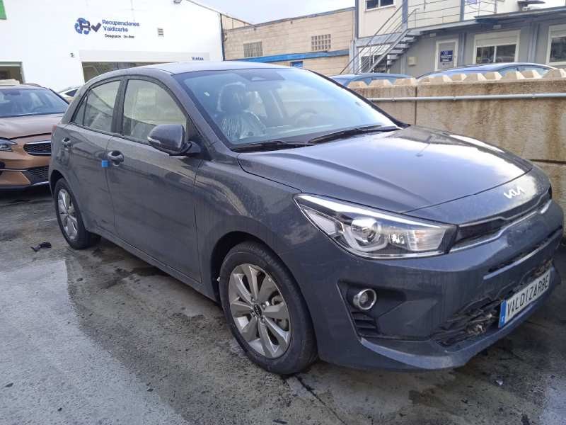 kia rio (yb) del año 2023