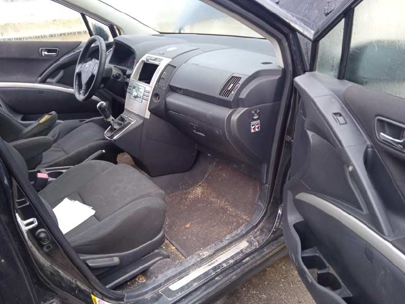 toyota corolla verso (r1) del año 2005