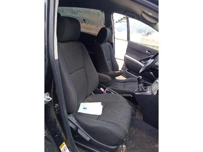 toyota corolla verso (r1) del año 2005