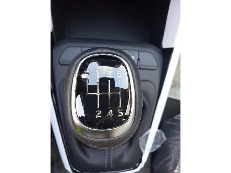 kia rio (yb) del año 2023