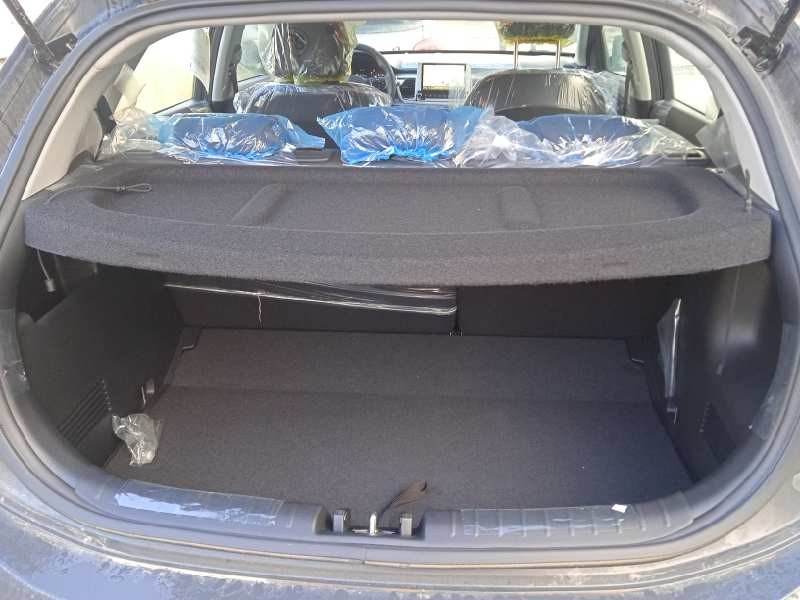 kia rio (yb) del año 2023