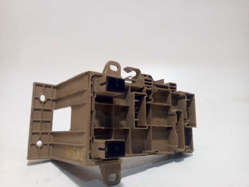 Recambio de caja reles / fusibles para subaru xv 2.0 diesel cat referencia OEM IAM 82201FJ010  