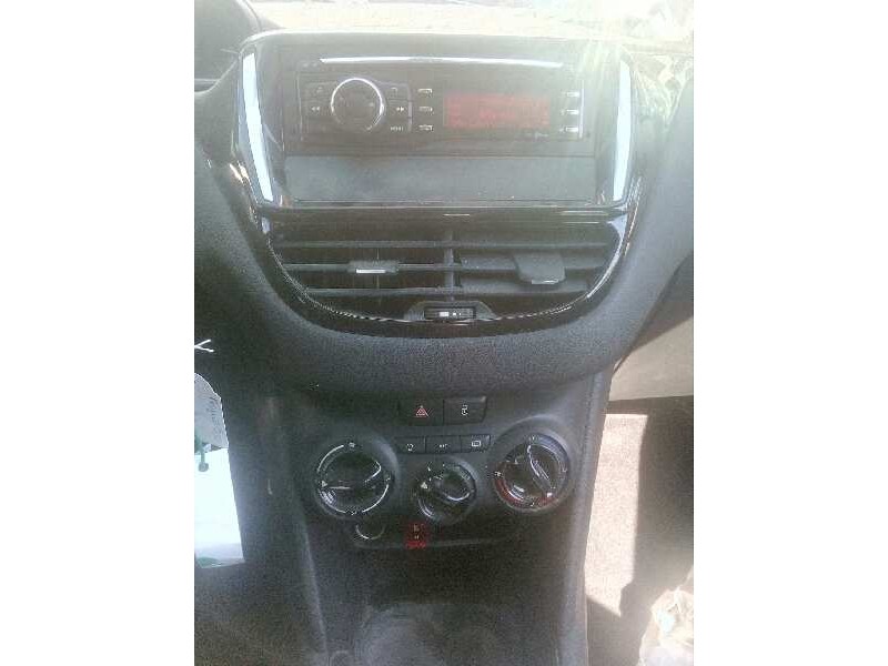 peugeot 208 del año 2016