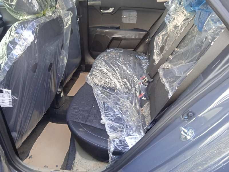 kia rio (yb) del año 2023