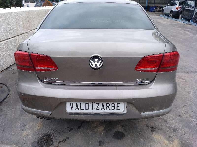 volkswagen passat lim. (362) del año 2013