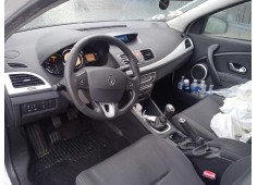 renault megane iii berlina 5 p del año 2011 2