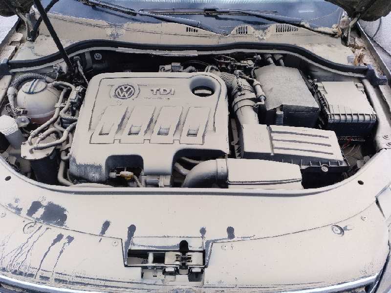 volkswagen passat lim. (362) del año 2013