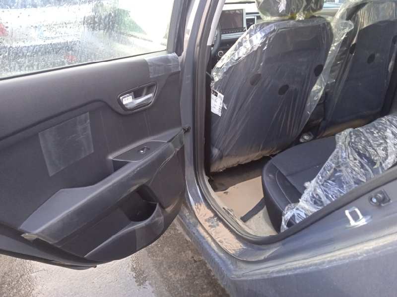 kia rio (yb) del año 2023