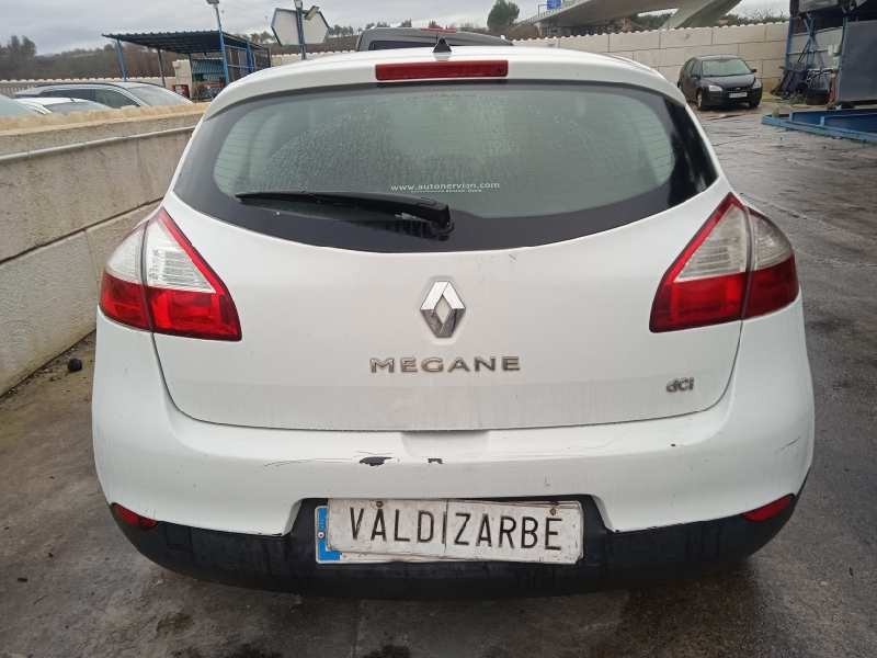 renault megane iii berlina 5 p del año 2011