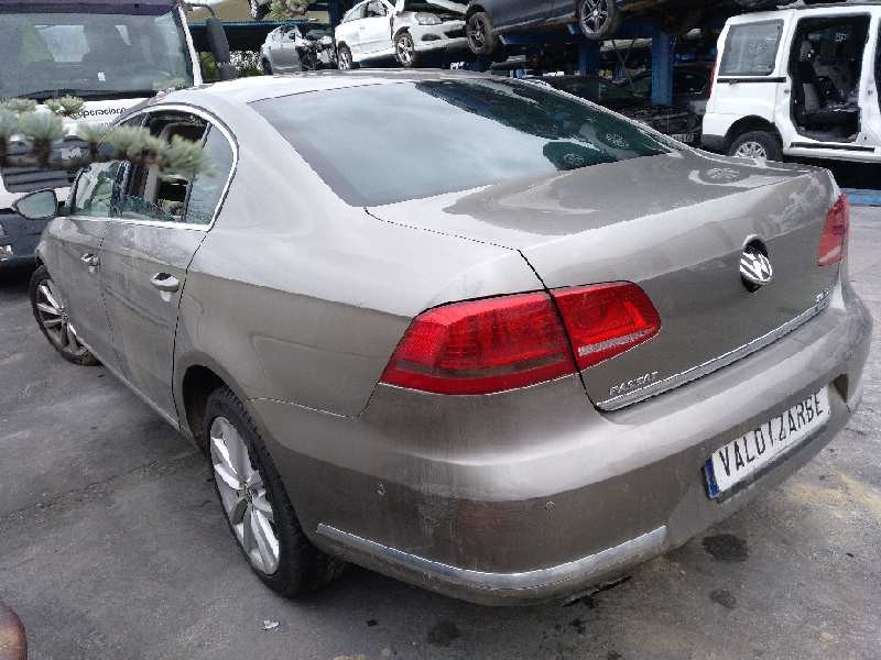 volkswagen passat lim. (362) del año 2013