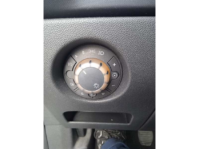 opel corsa d del año 2009