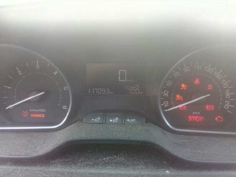 peugeot 208 del año 2016