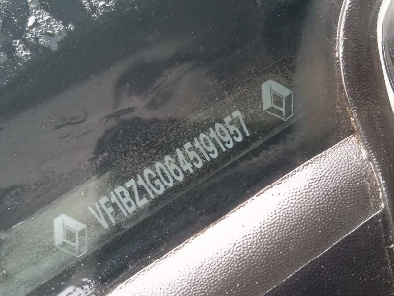 renault megane iii berlina 5 p del año 2011