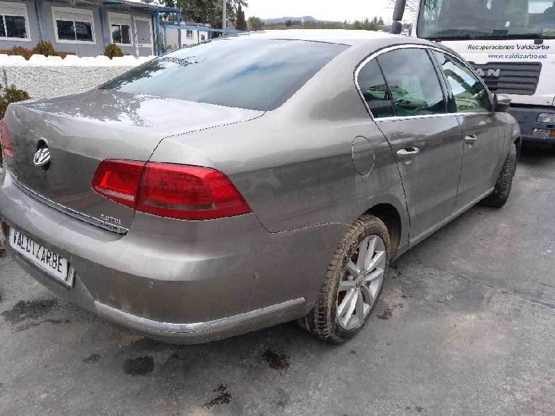 volkswagen passat lim. (362) del año 2013