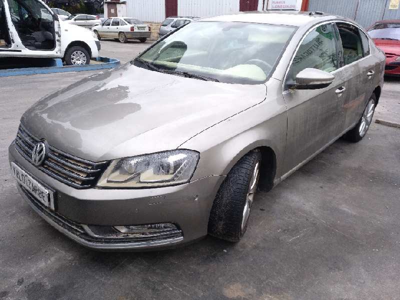 volkswagen passat lim. (362) del año 2013