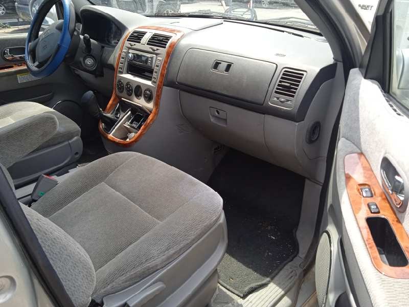 kia carnival ii del año 2003