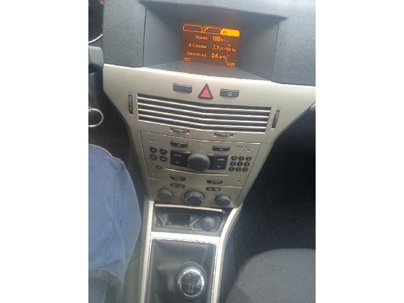 opel astra gtc del año 2007