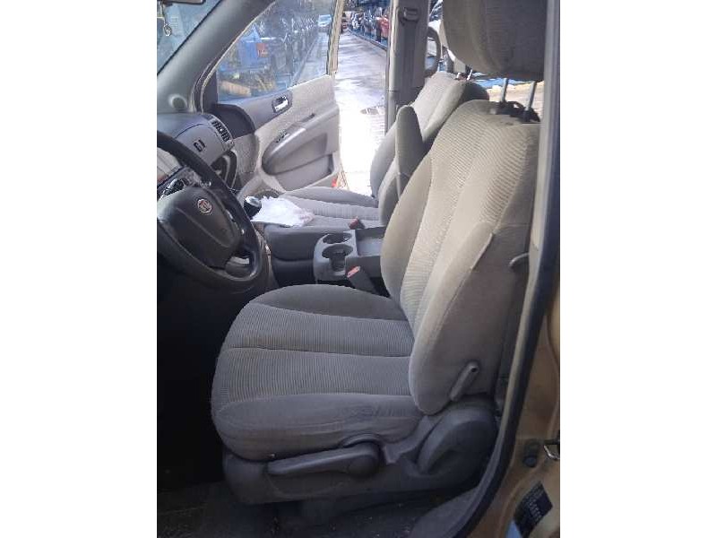 kia carnival del año 2007