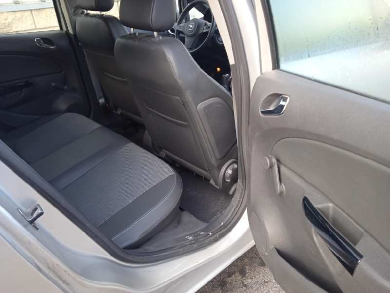 opel corsa d del año 2009