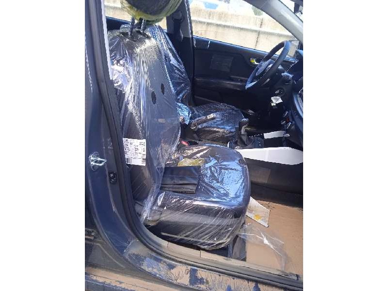 kia rio (yb) del año 2023