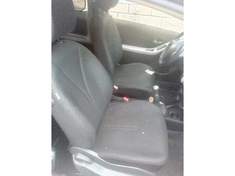 toyota yaris del año 2009