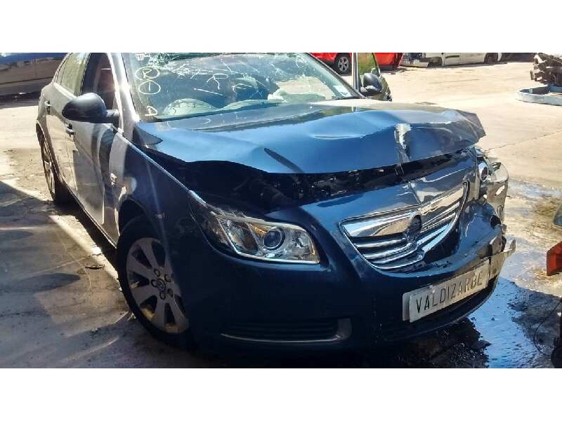 opel insignia berlina del año 2010