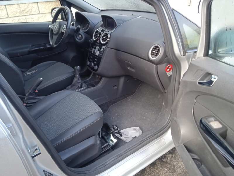 opel corsa d del año 2009