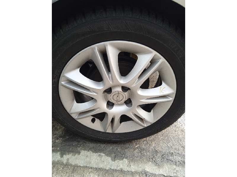 opel corsa d del año 2009